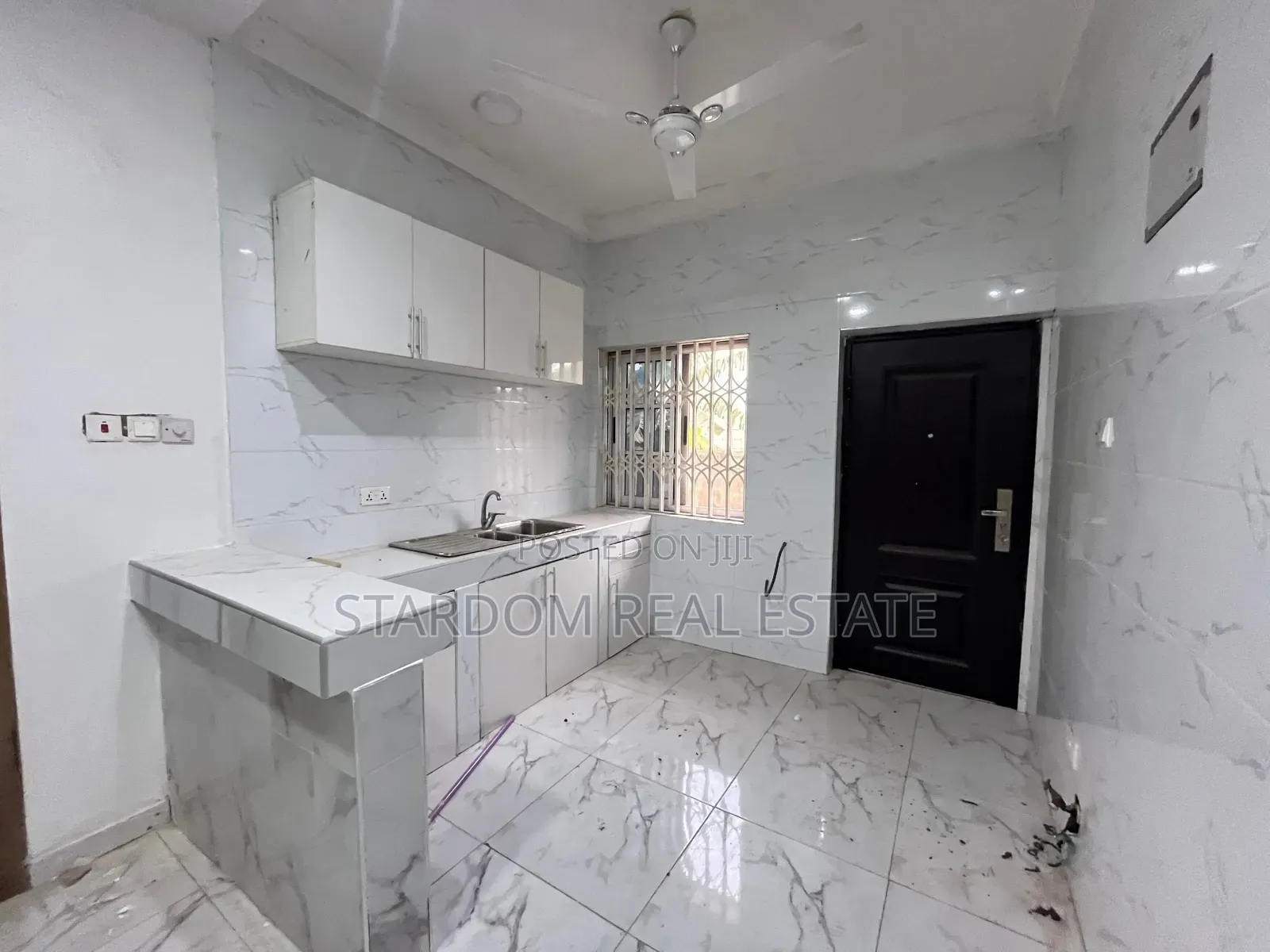 1bdrm Apartment in Adjiriganor for rent