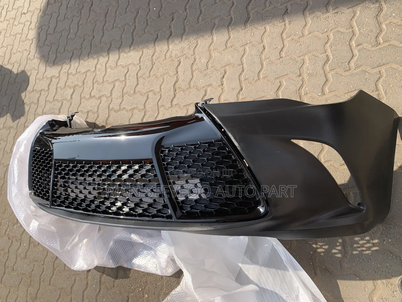 Toyota Camry Front Bumper With Grill 2015-16