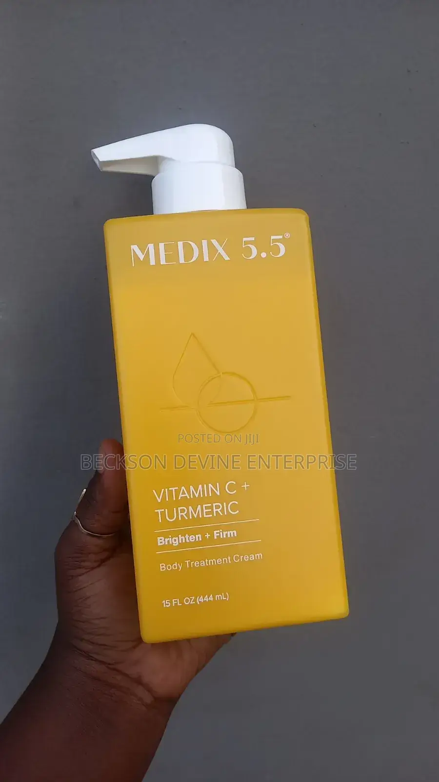 Medix 5.5 Vitamin C + Turmeric Lotion