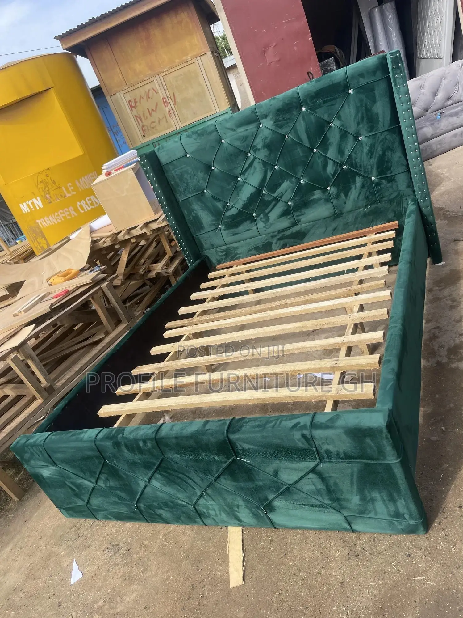 Green Double Bedframe (54x75)// Durable And Luxurious
