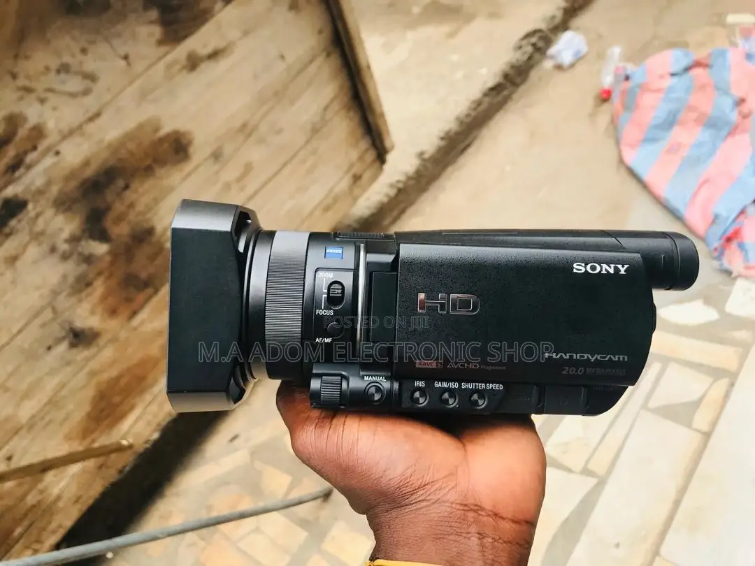 Capture Memories in : Sony FDR-AX40 Handycam