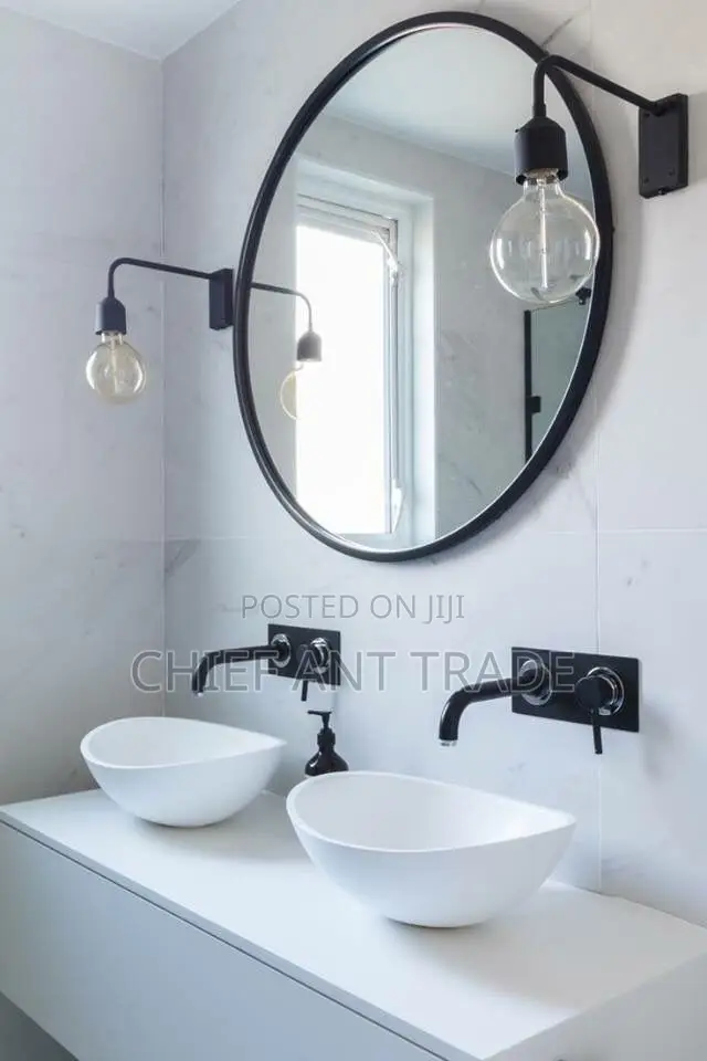 Mirror With Borders. 1171/1071