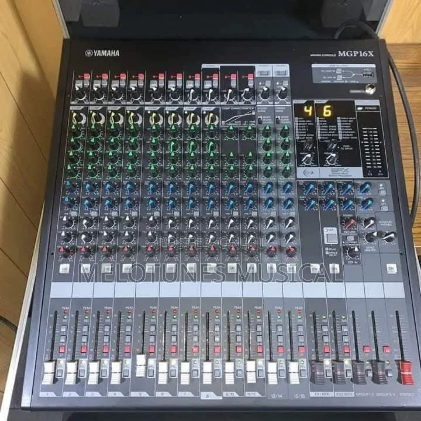 Yamaha MGP16X 16-Channel Premium Mixing Console
