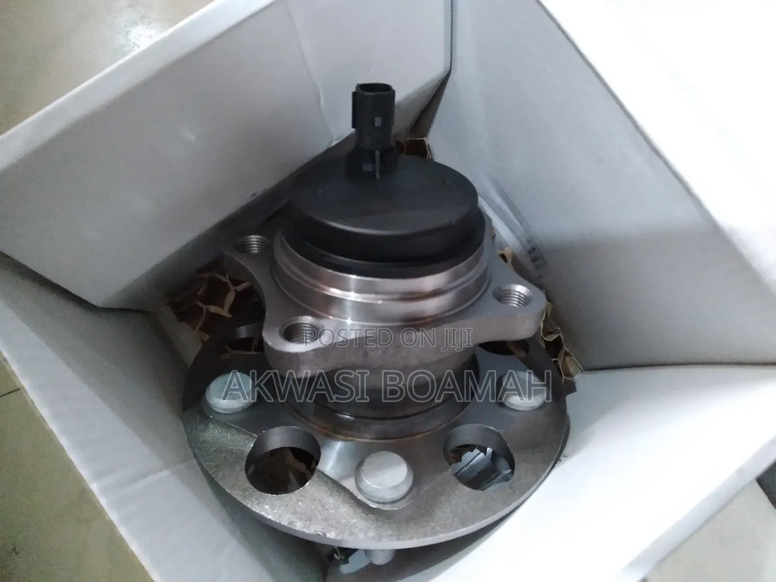 Toyota C-Hr Front Hub 1 Pc