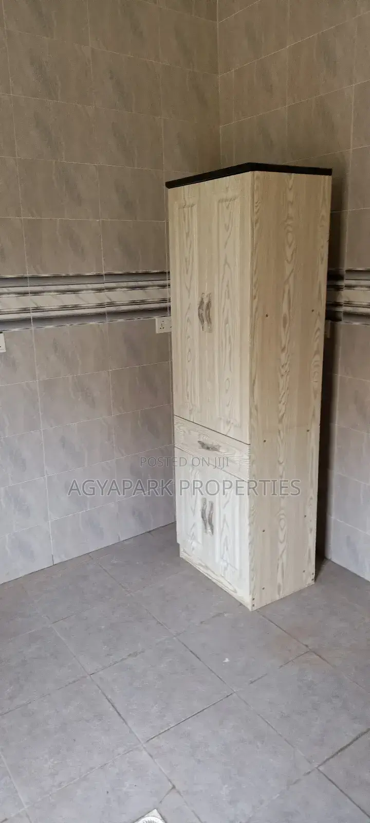 4bdrm House in Kotoku, Amasaman for sale