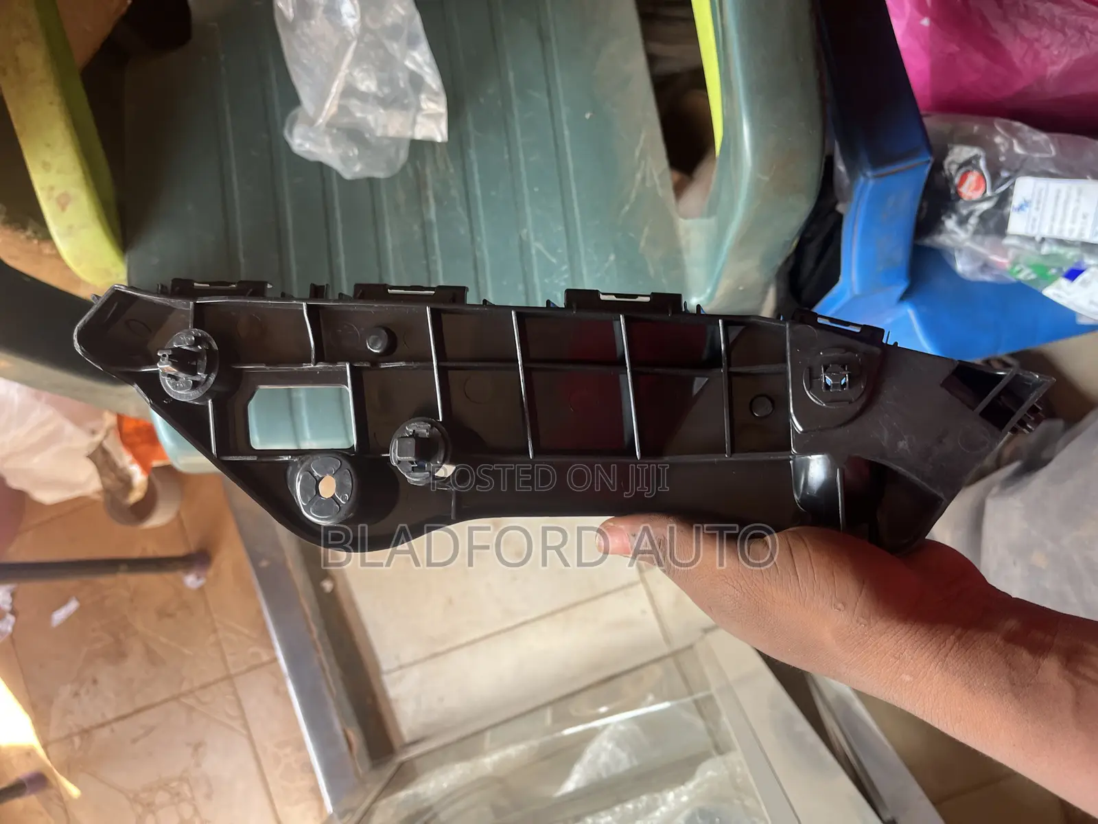 Rav 4 2013-2018 Bumper/Fender Locks Pair