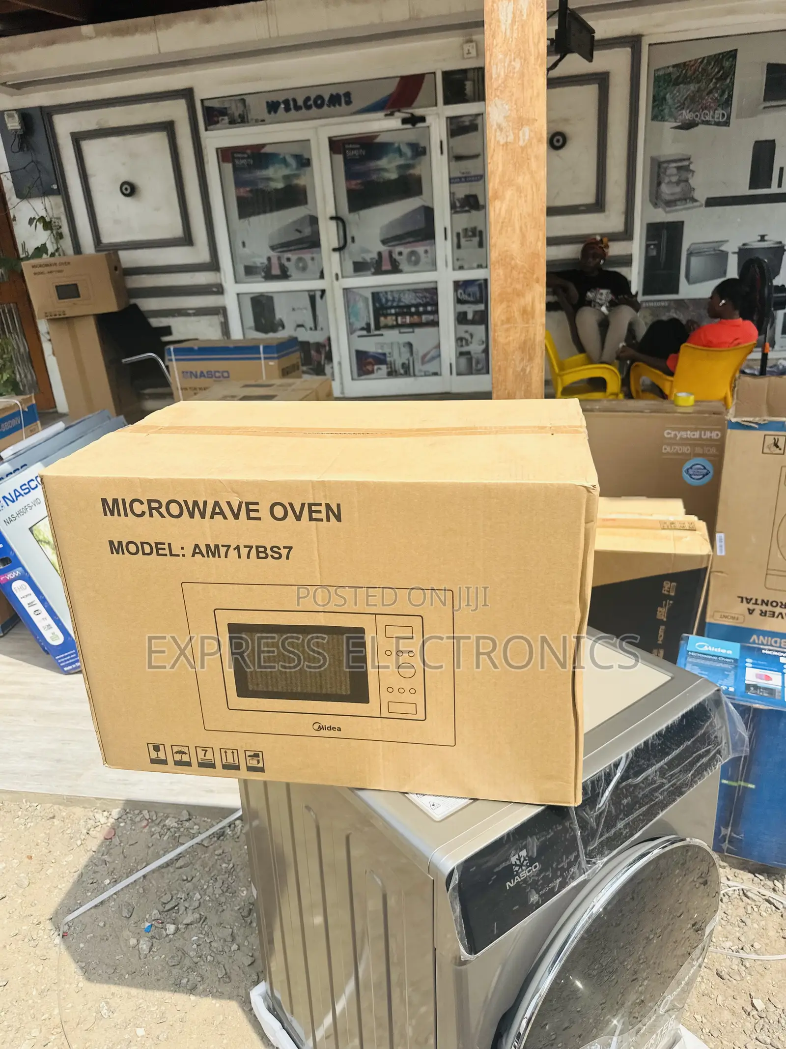 Less Expensive MIDEA 17ltrs Built-in L Microwave (AM717BS7)