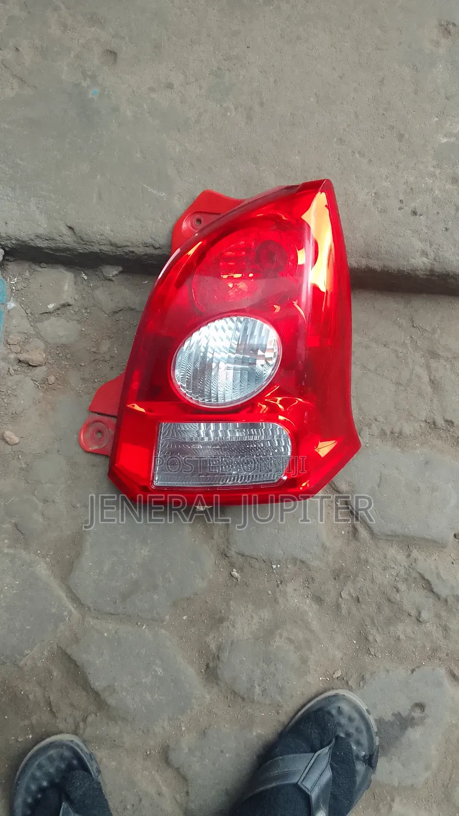 Nissan Pixo/Suzuki Alto Tail Light Right Available.
