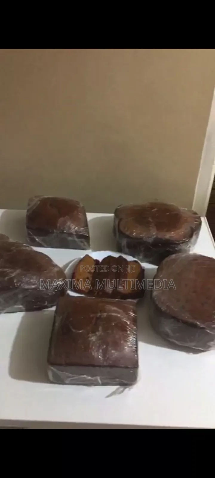 Order Your Rich Fruit And Caramelized Cake