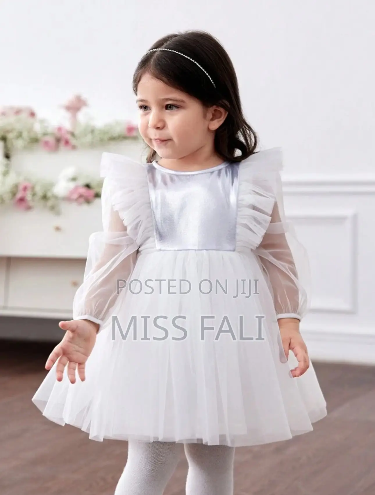 Lovely and Elegant Baby Girl Dress. 2-3years