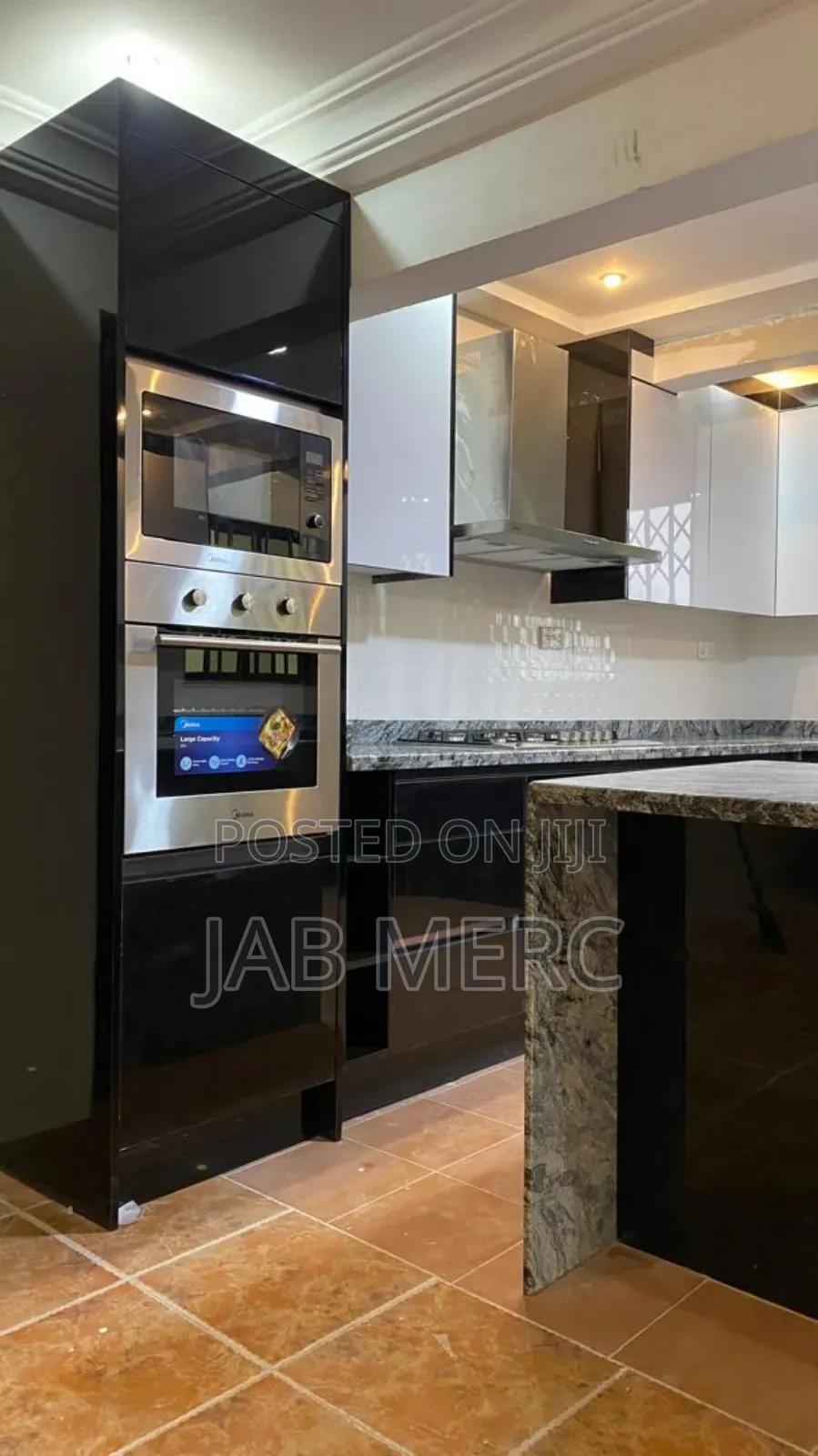 Midea 4 Set Inbuilt Extractor 5 Burner Microwave and Oven