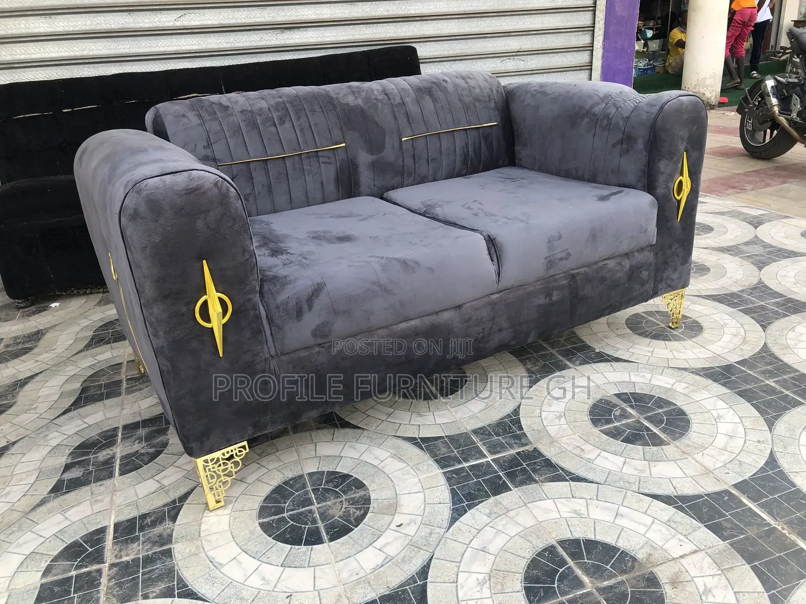 2in1 Sofa For Sell// Durable And Luxurious