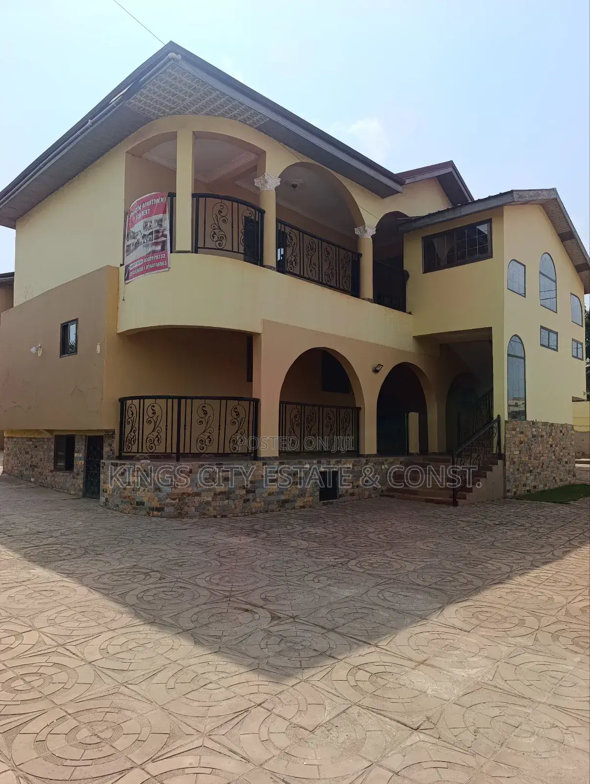 3bdrm Apartment in Kings-City-Estate, Ofankor for rent