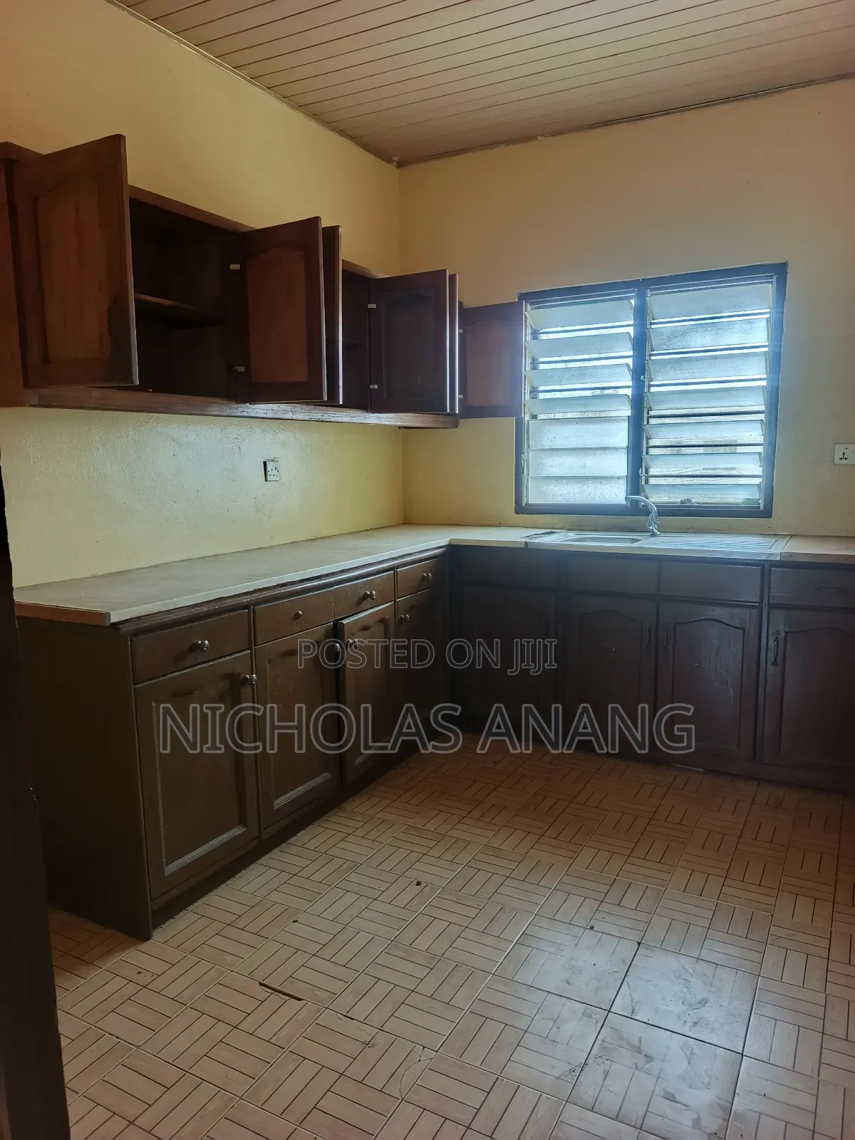2bdrm Apartment in The Dorns Properties, New Town for rent