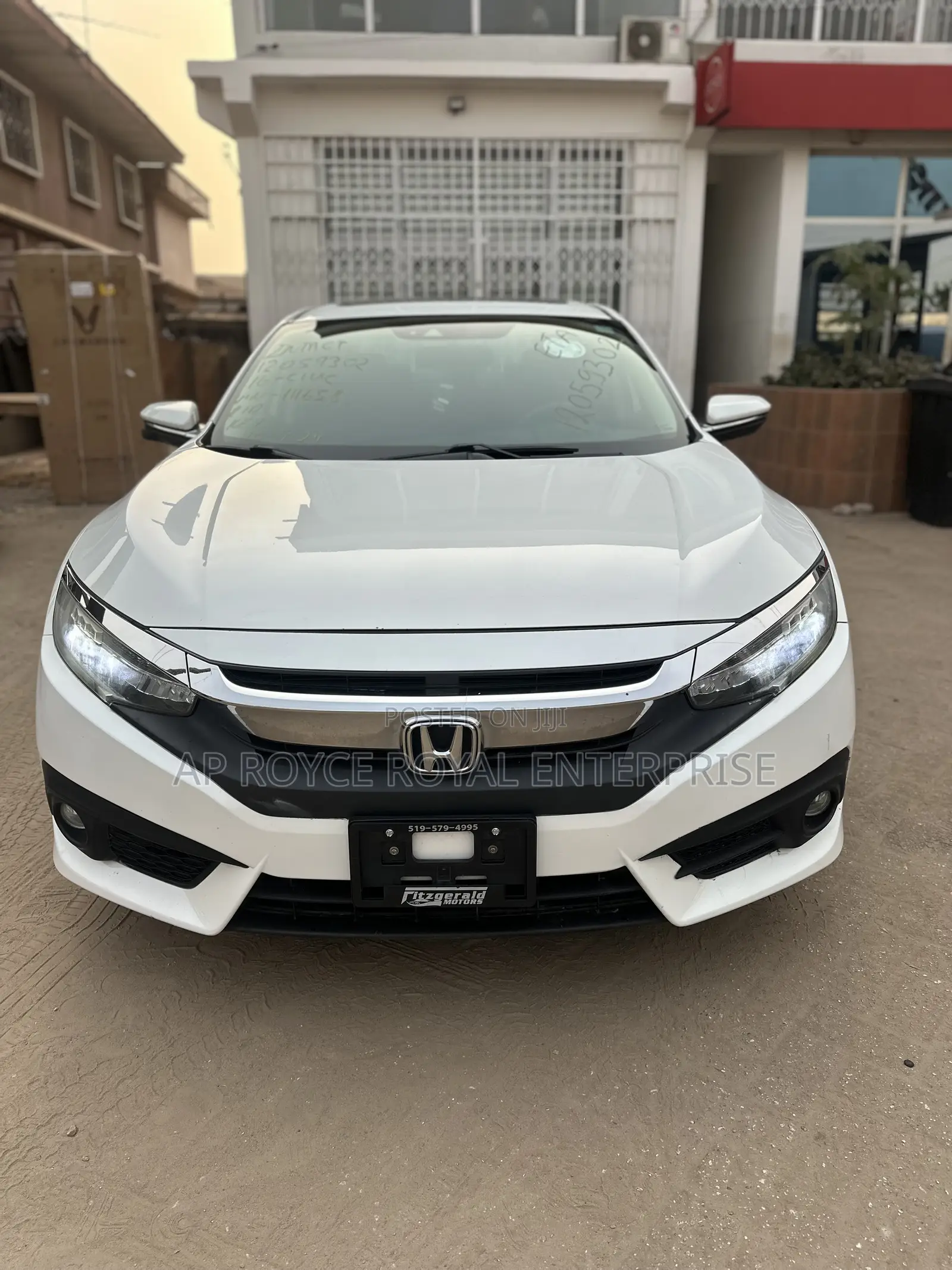 Honda Civic Touring 4dr Sedan (1.5L 4cyl) 2017 White