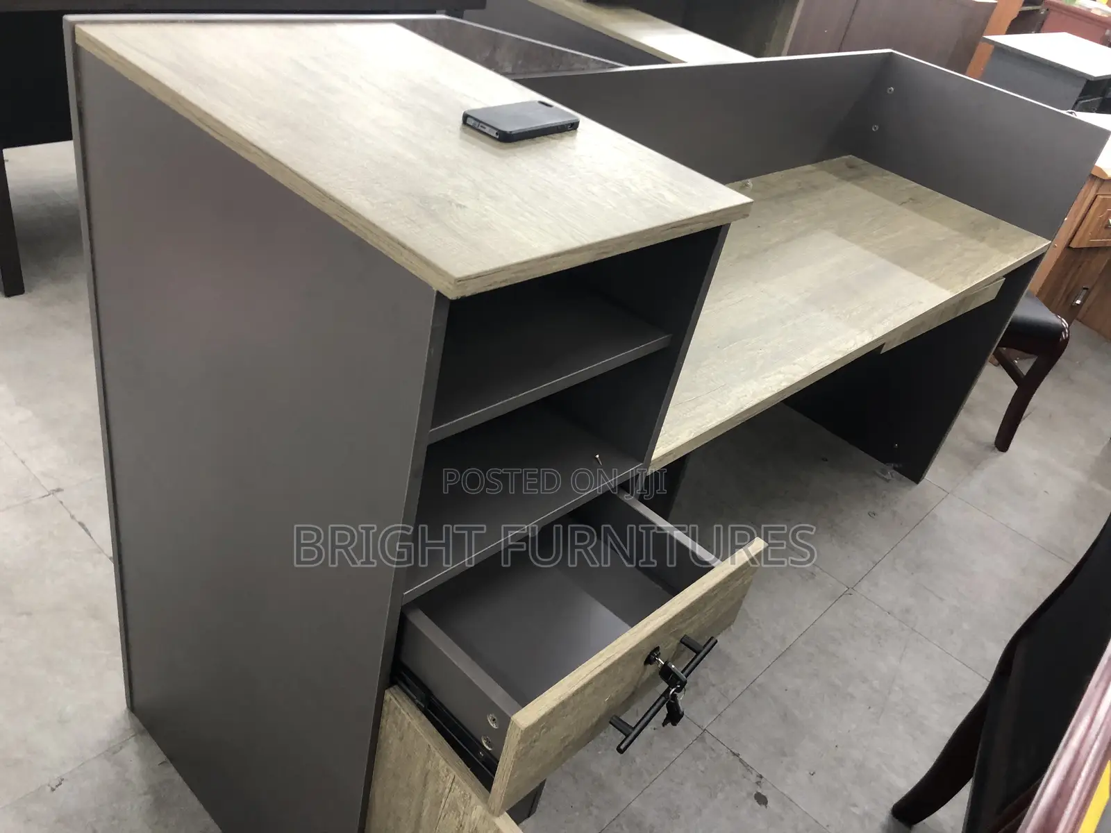 Office Table High Quality Wooden