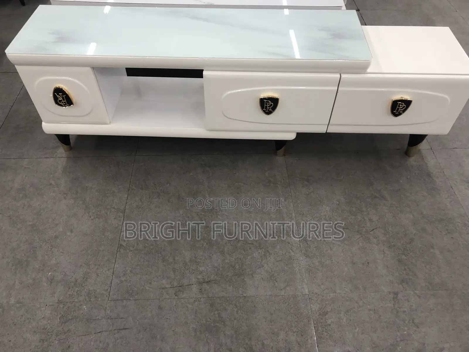 Foreign Ajustable Quality TV Stand