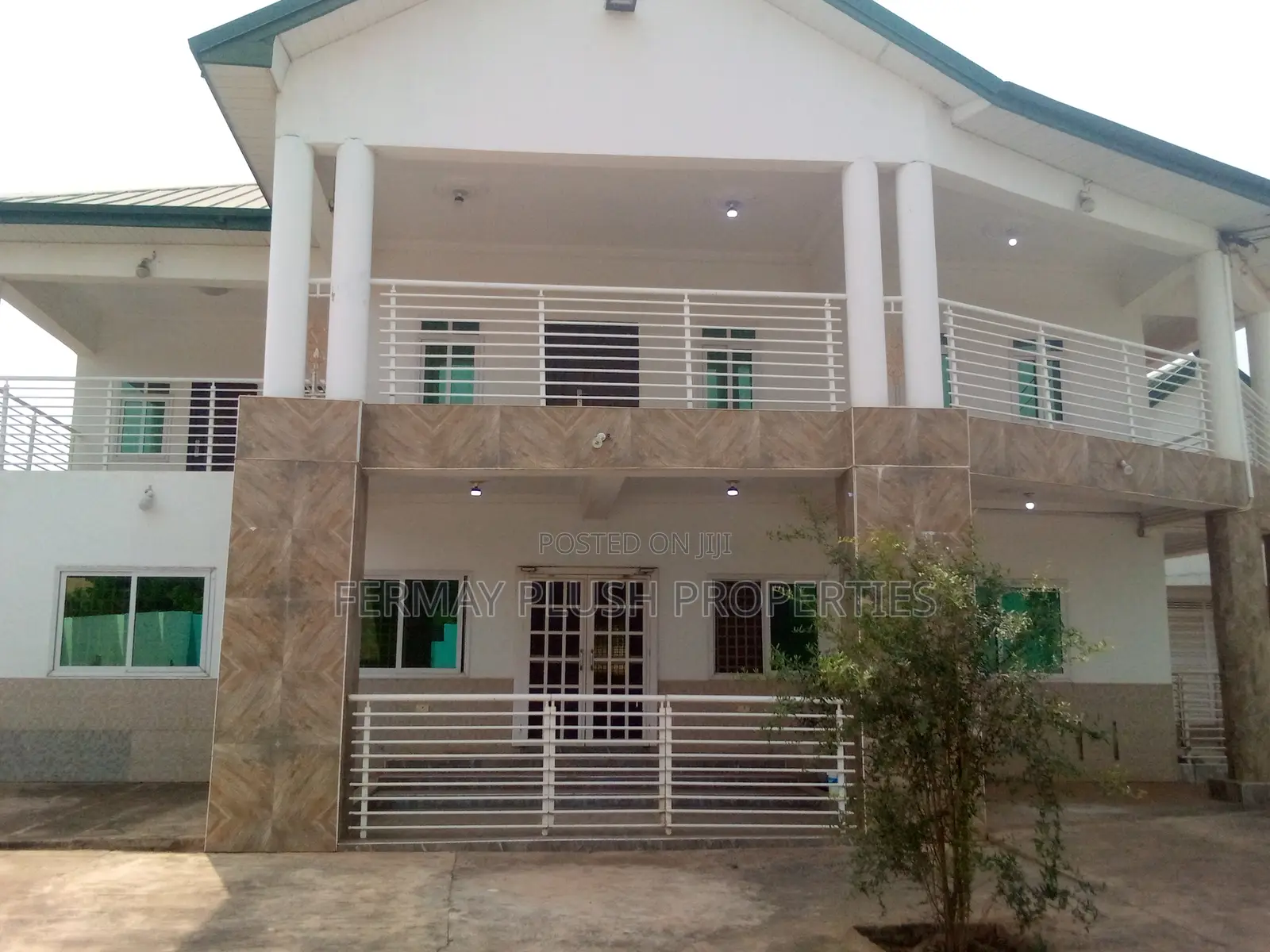 6bdrm Mansion in Gh Home, Accra Metropolitan for sale