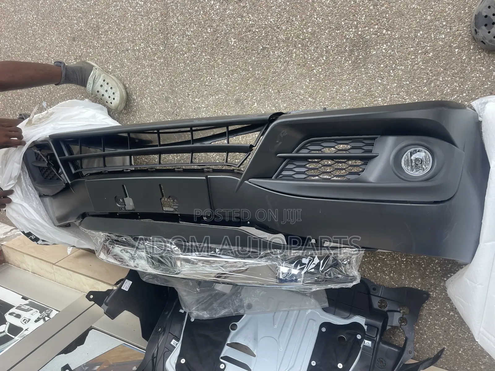 Honda Civic Complete Front Bumper Shell Foglight 2016 - 2018