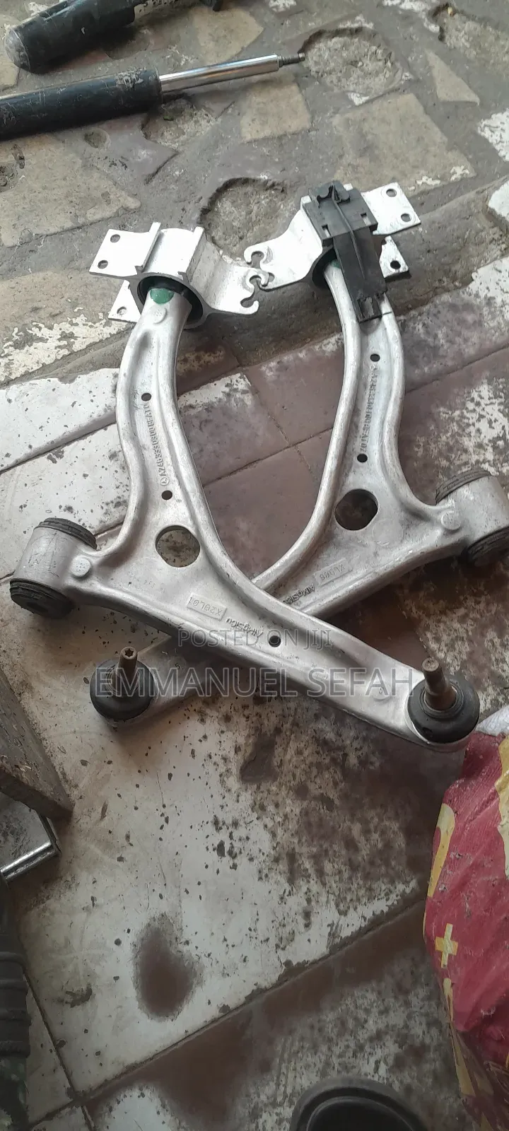 Mercedes Benz Cla ,Gla 250 Low Arm