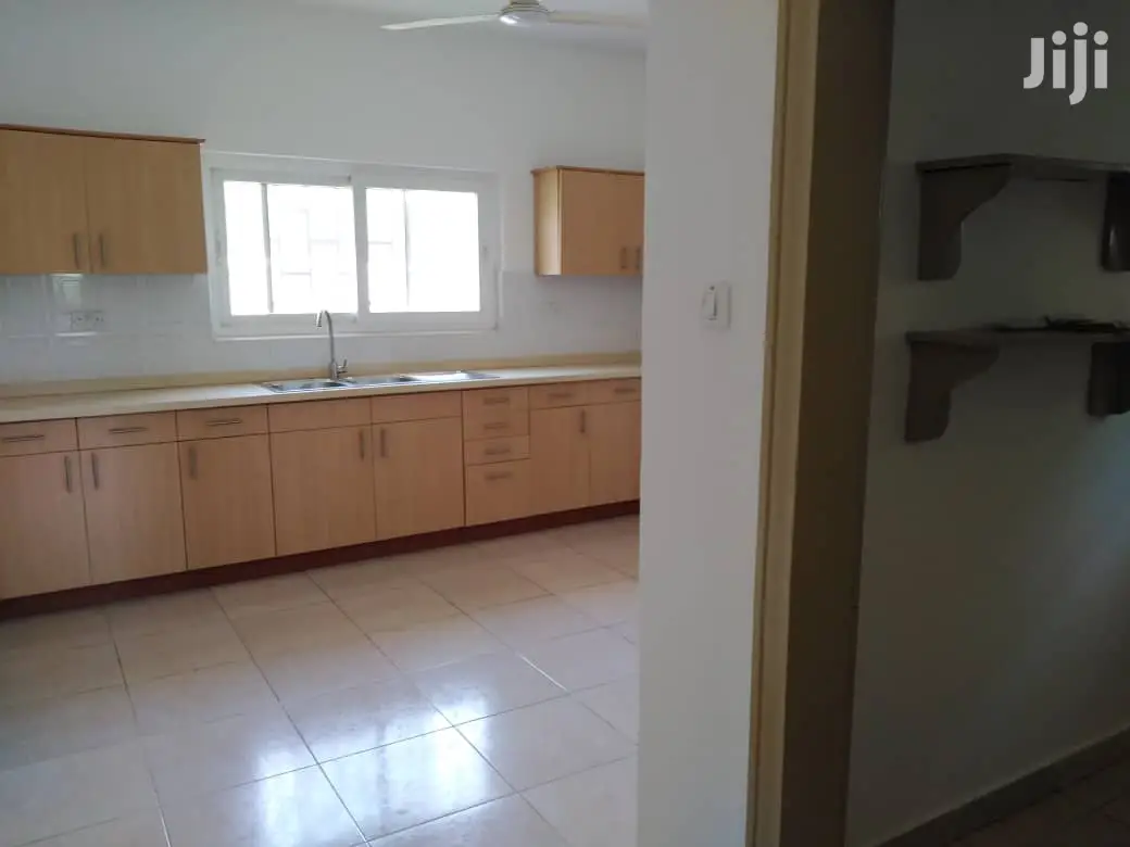 3bdrm House in Bronko Housing, Accra Metropolitan for rent