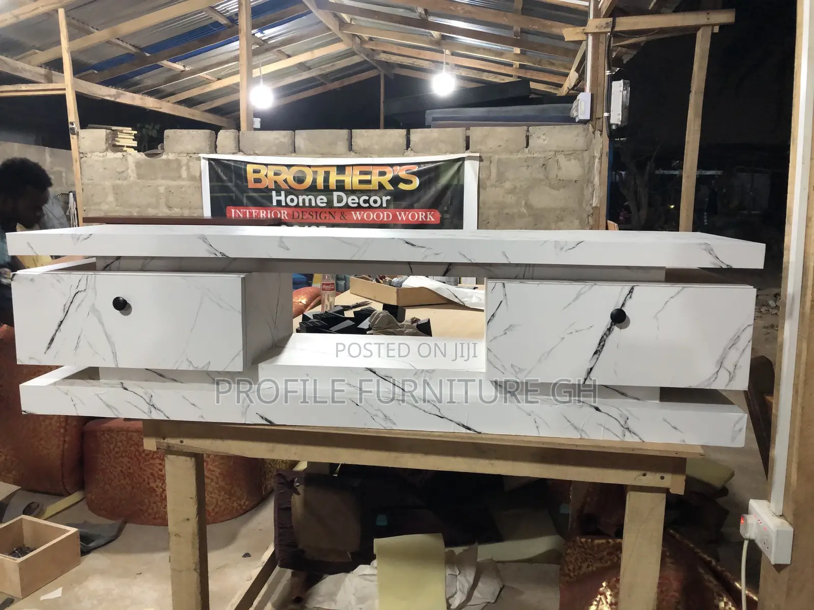 For Massive Use This Is Strong and Durable TV STAND