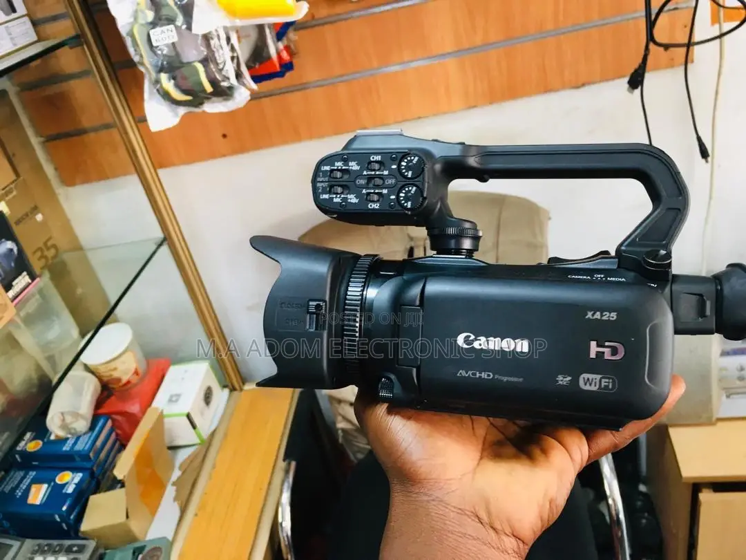 Canon XA25: Professional With SDI/HDMI