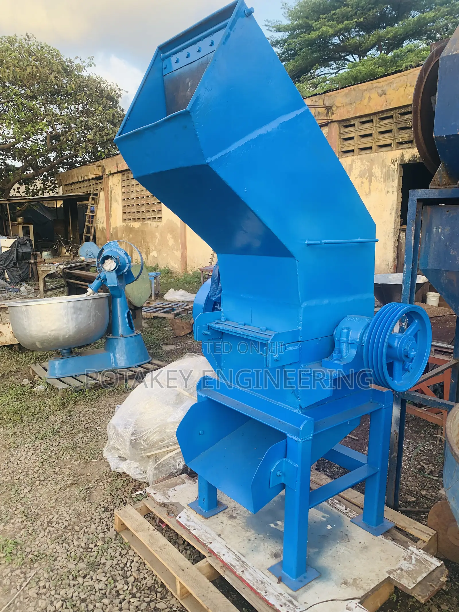 Rubber Crusher Machine