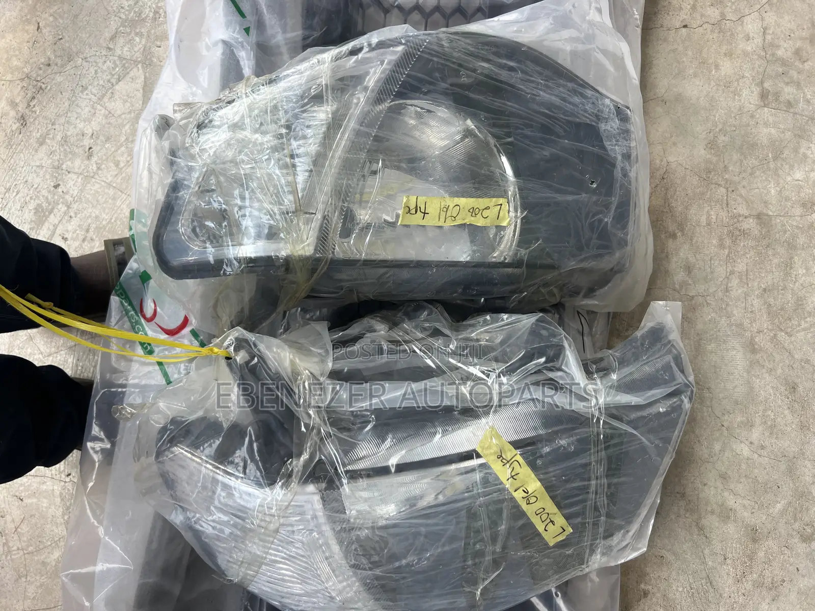 Mitsubishi L200 Vodafone Headlights