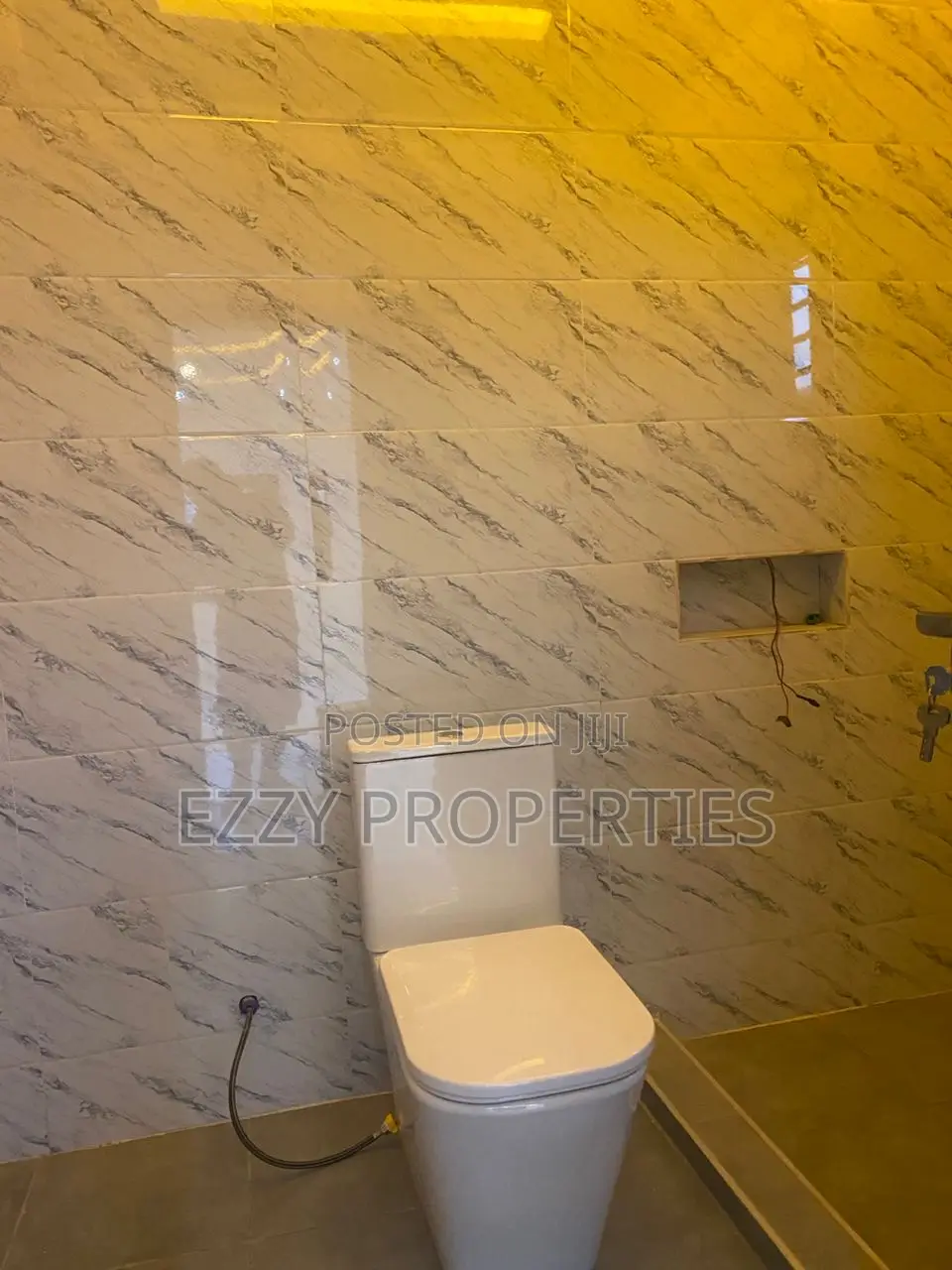 3bdrm House in Lakeside Community 3, Ashaley Botwe for sale