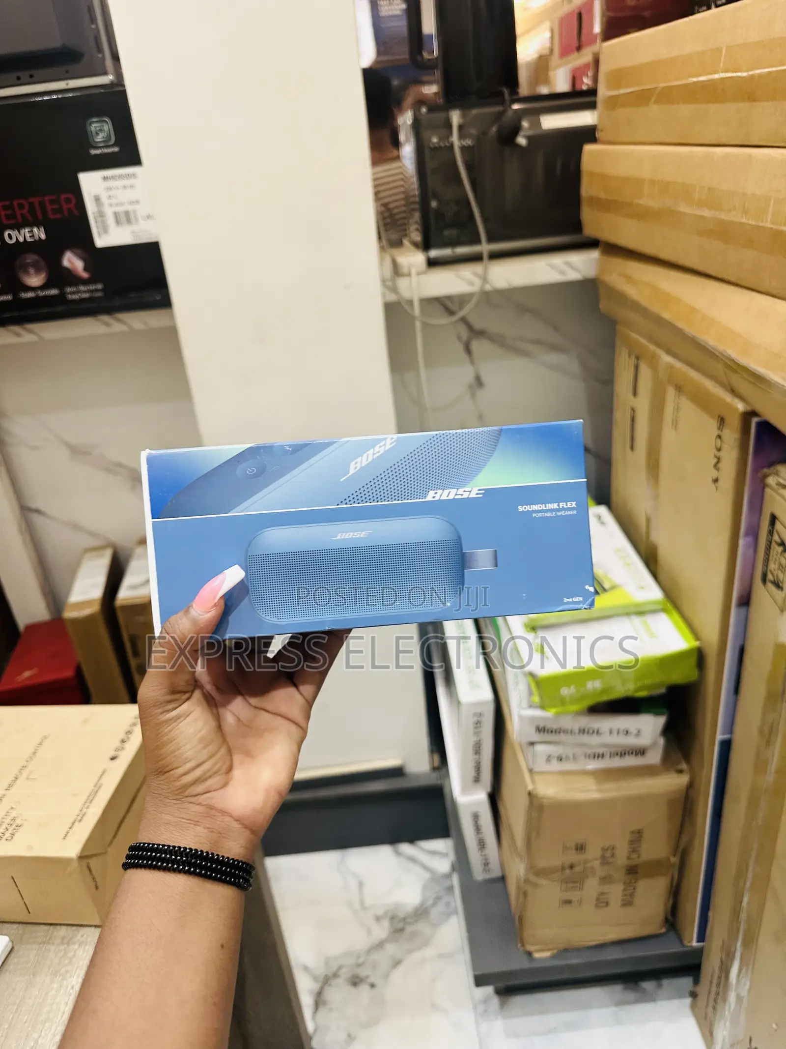 Zealous Sleek New Bose Sound Flex 2 Bluetooth Speaker