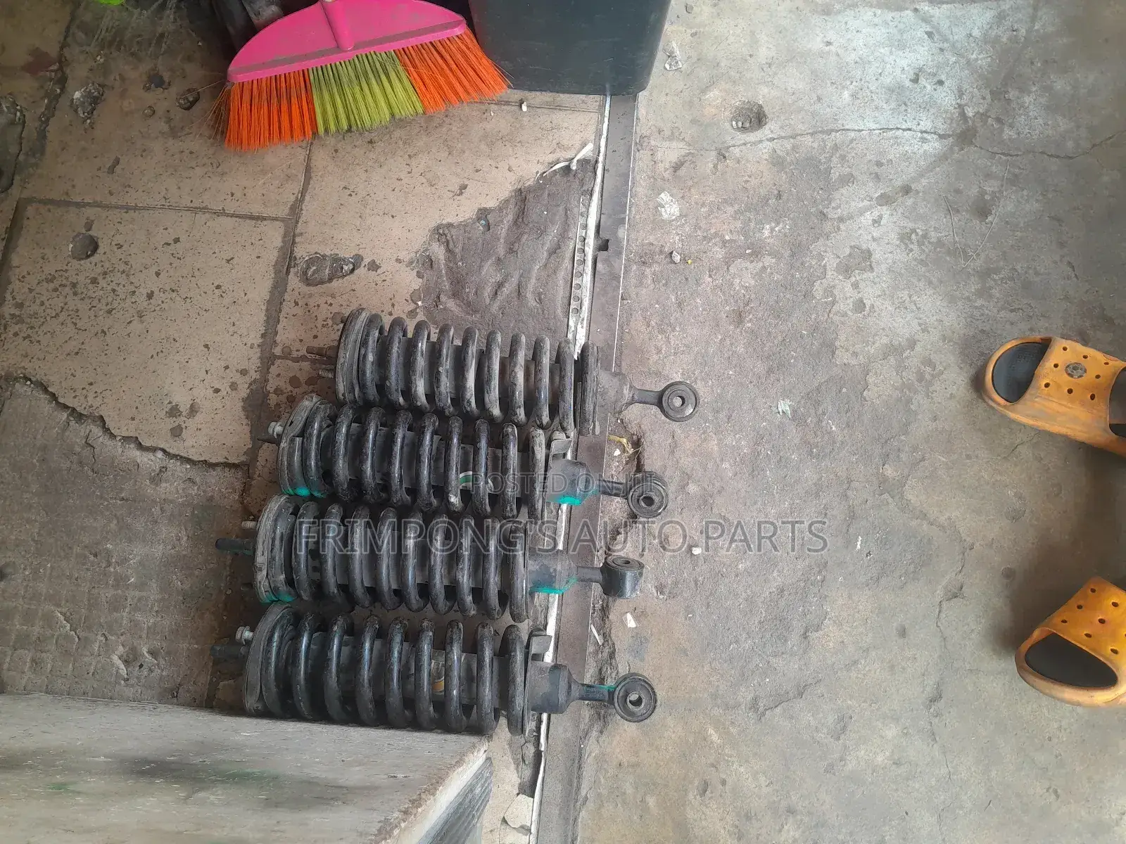 Nissan Pathfinder 2012 Front Shocks Absorbers