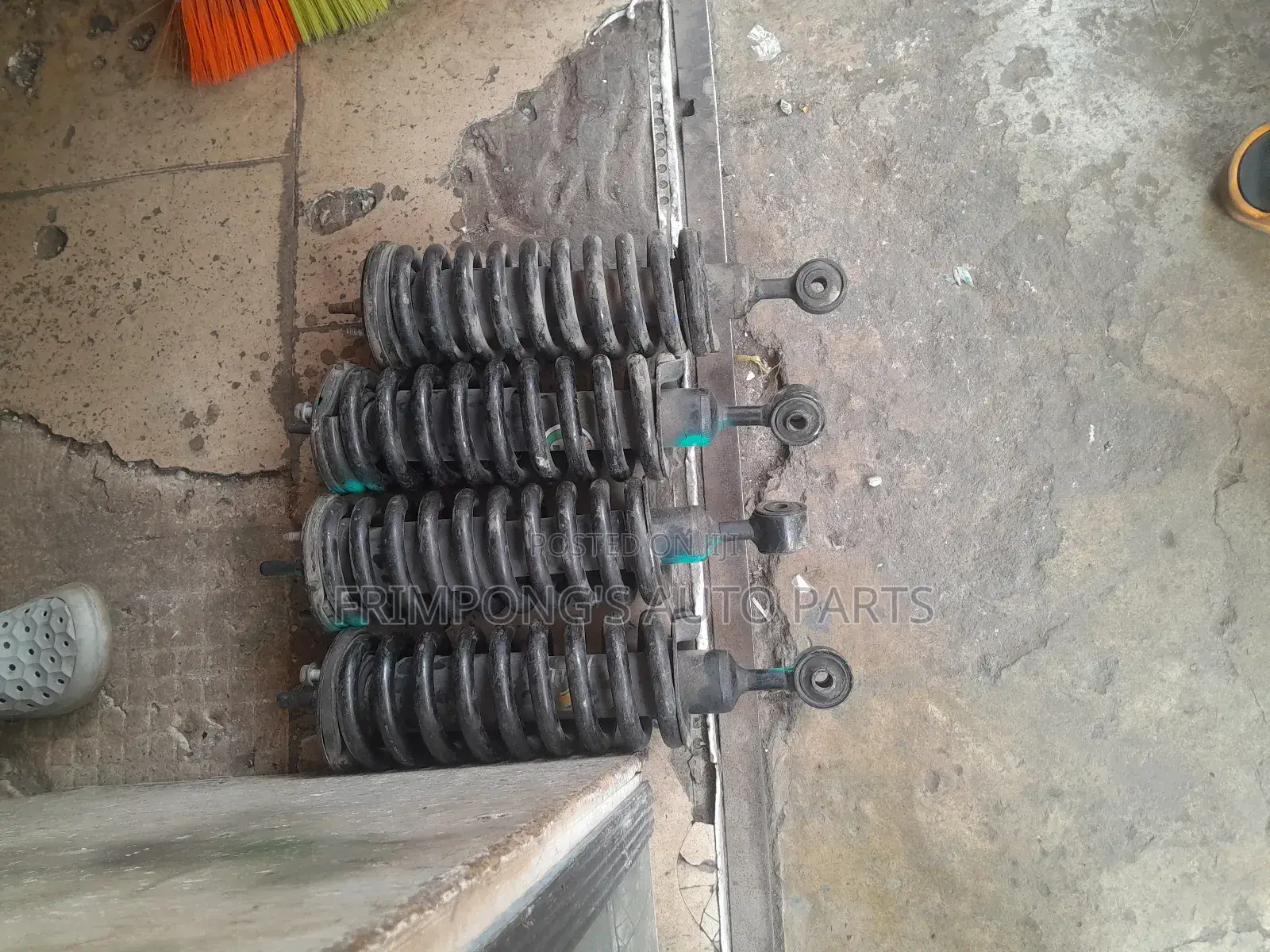 Nissan Pathfinder 2012 Front Shocks Absorbers