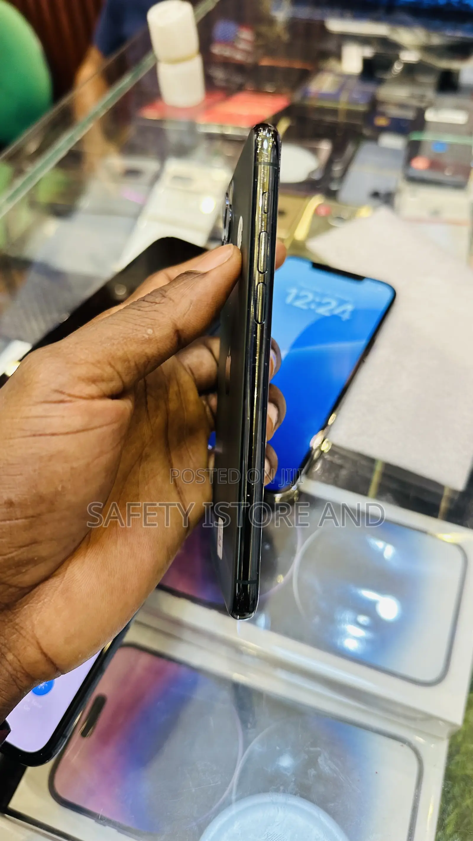 New Apple iPhone 11 Pro 64 GB Gray