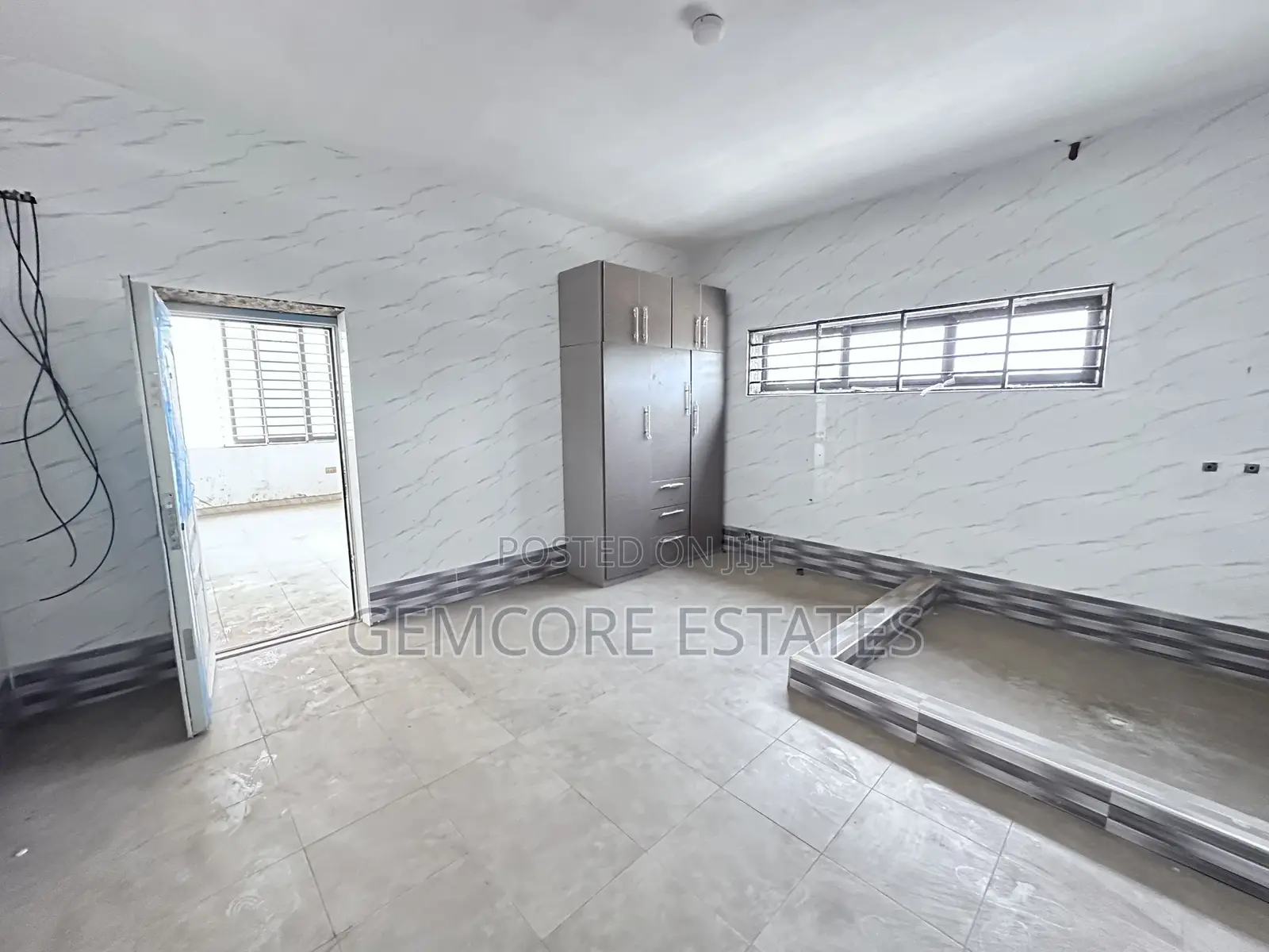 5bdrm House in West Trasacco, Ashaley Botwe for sale