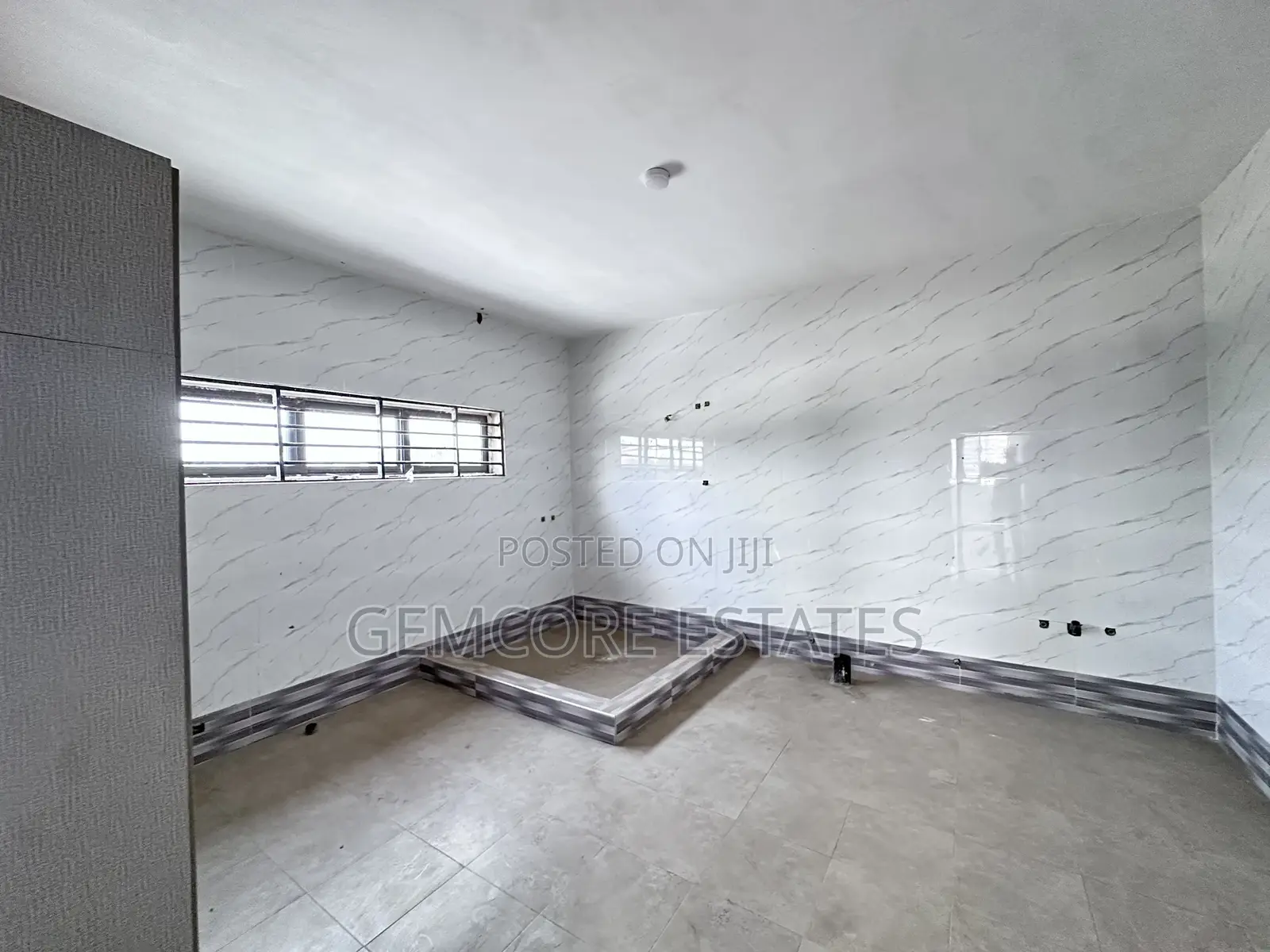 5bdrm House in West Trasacco, Ashaley Botwe for sale