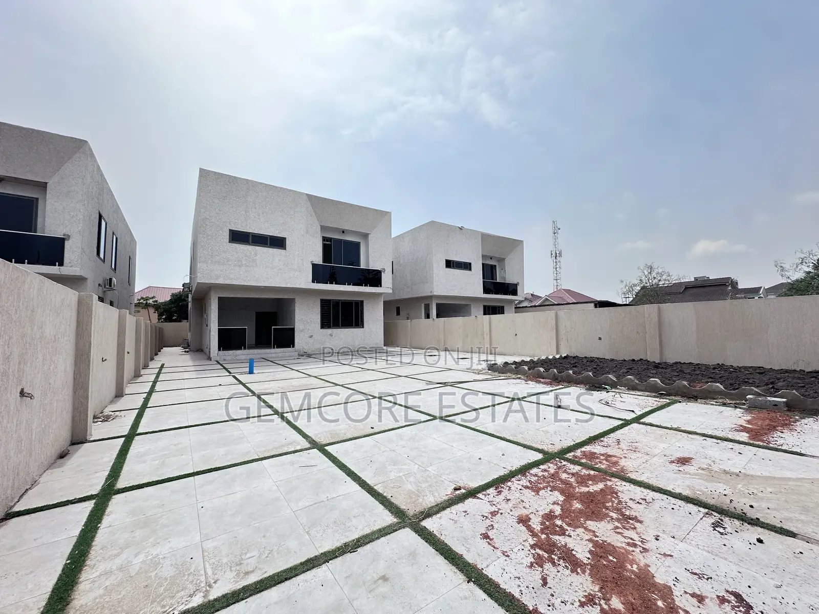 5bdrm House in West Trasacco, Ashaley Botwe for sale