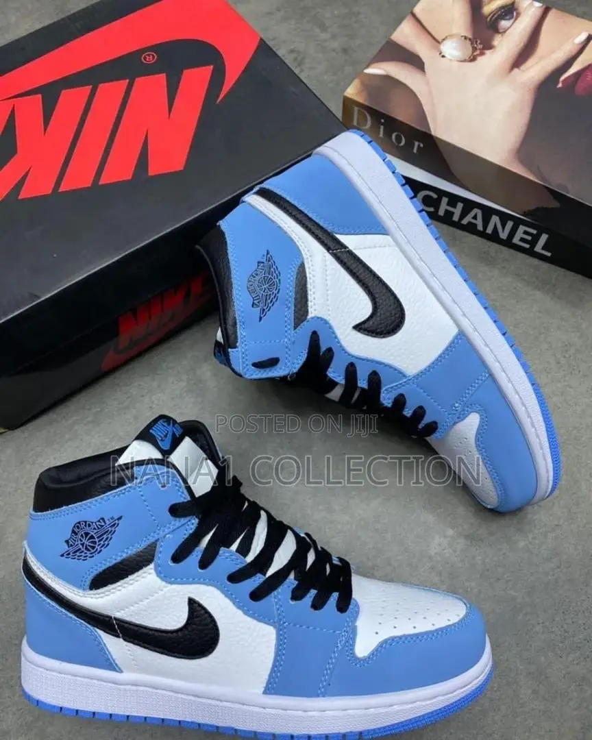 Jordan 1 Retro Sneakers