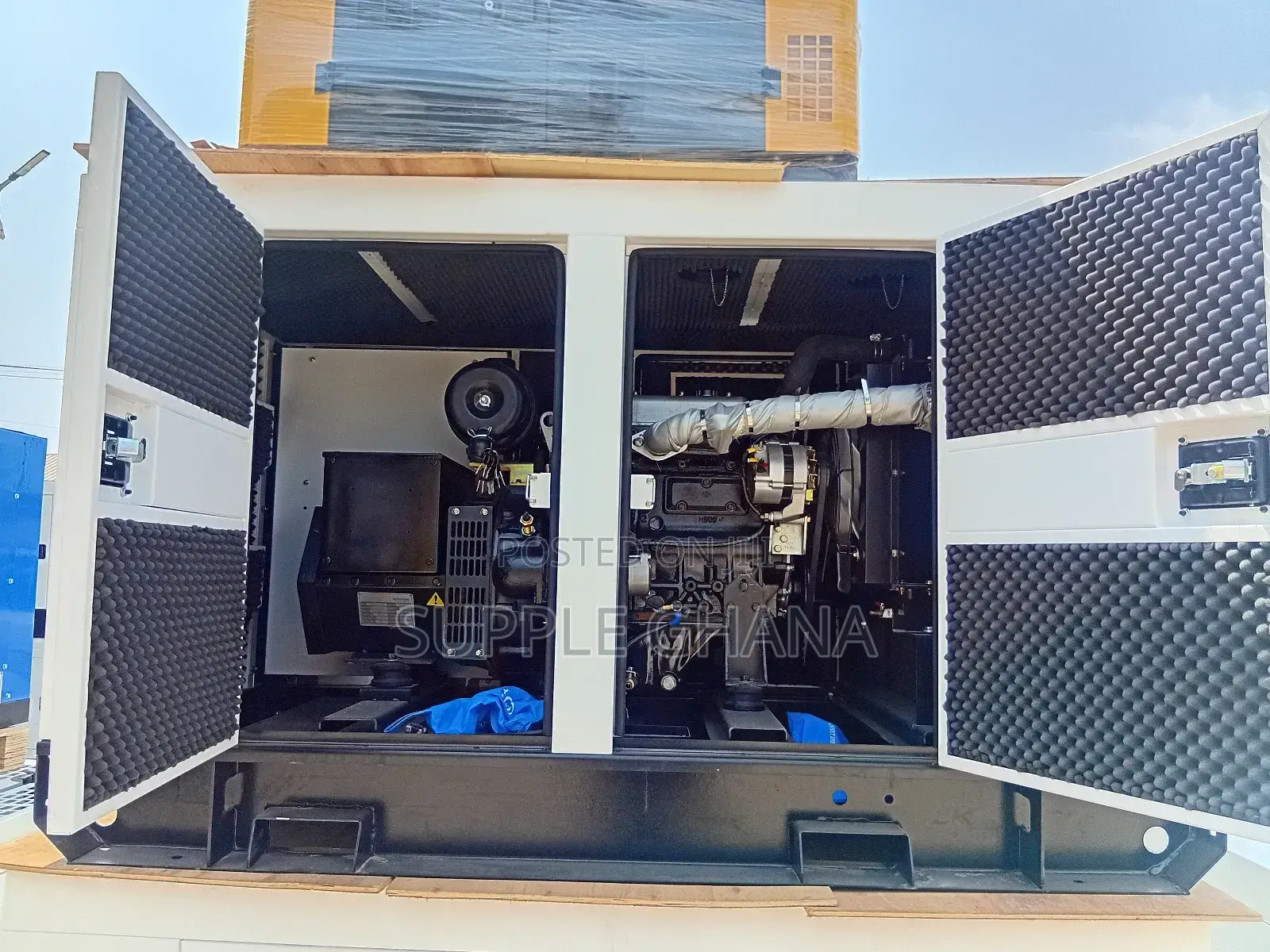22kva UK Model Perkins Diesel Generator 100% Copper