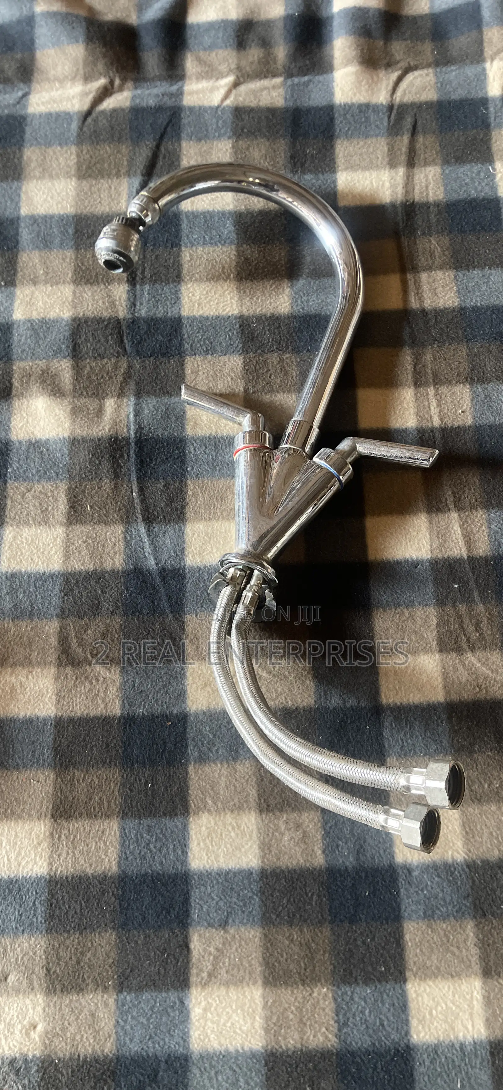Kitchen Hot and Cold Tap Faucet ( UK Used )