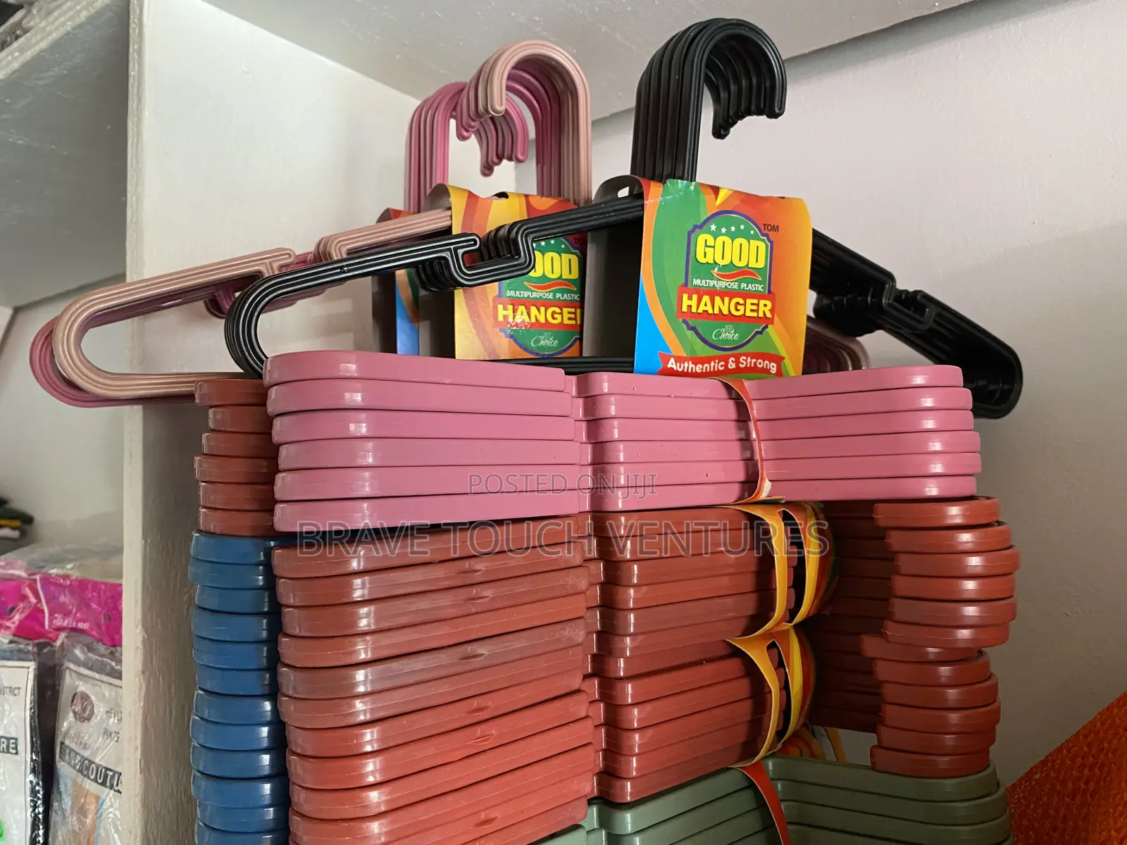 6 Piece Plastic Clothe Hanger