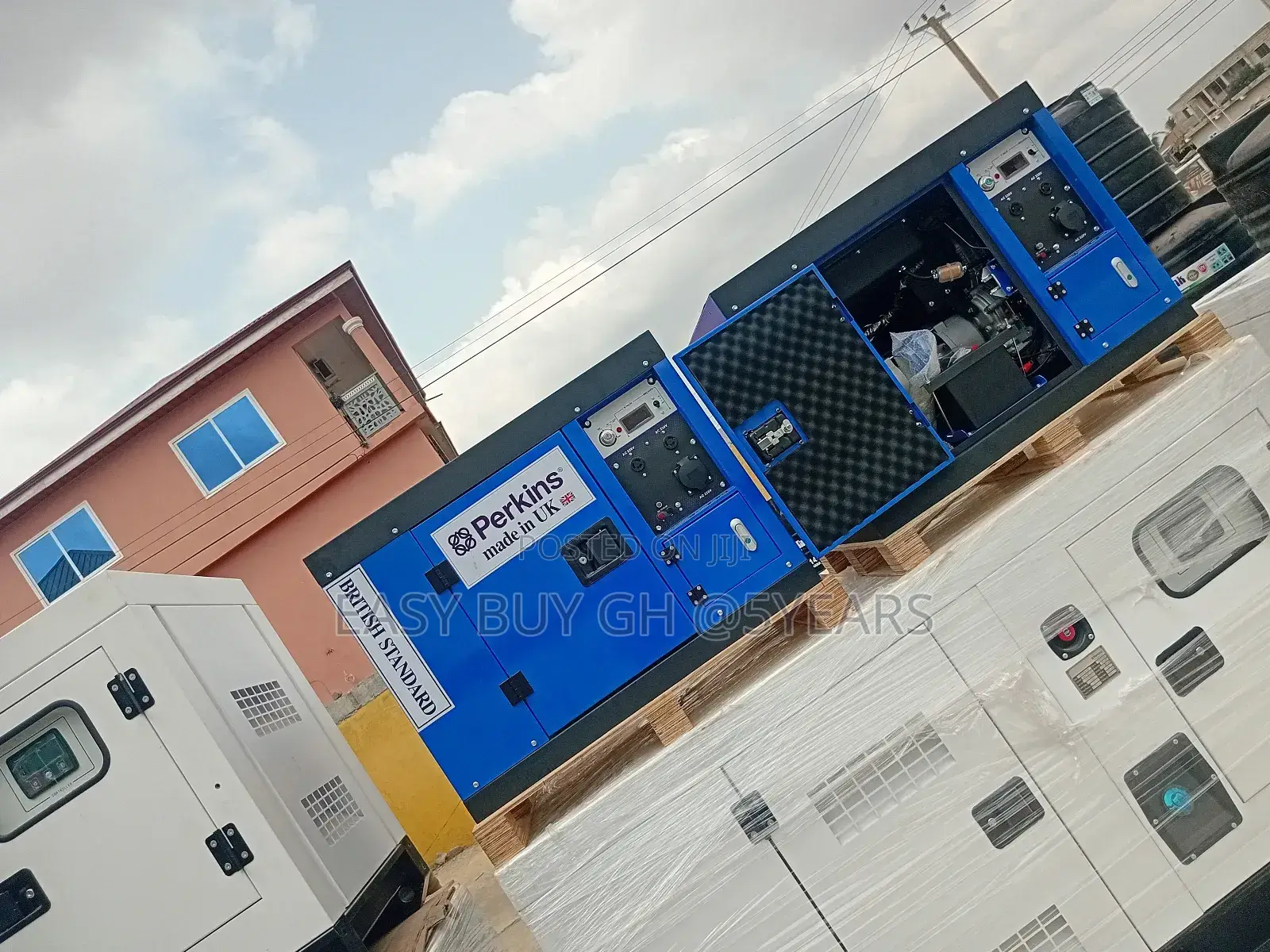 Blue Small Perkins Silent Diesel Generator of 15.0kva 16500w