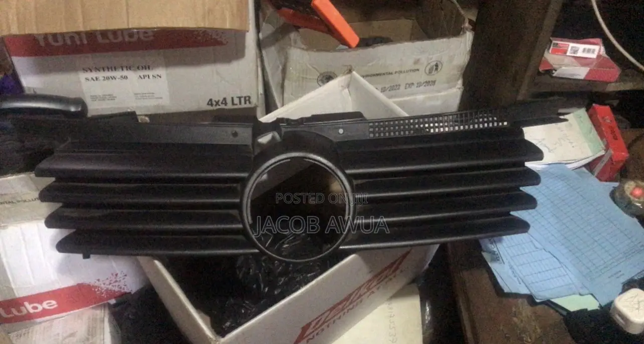 VW JETTA 2005 Front Bumper Grille