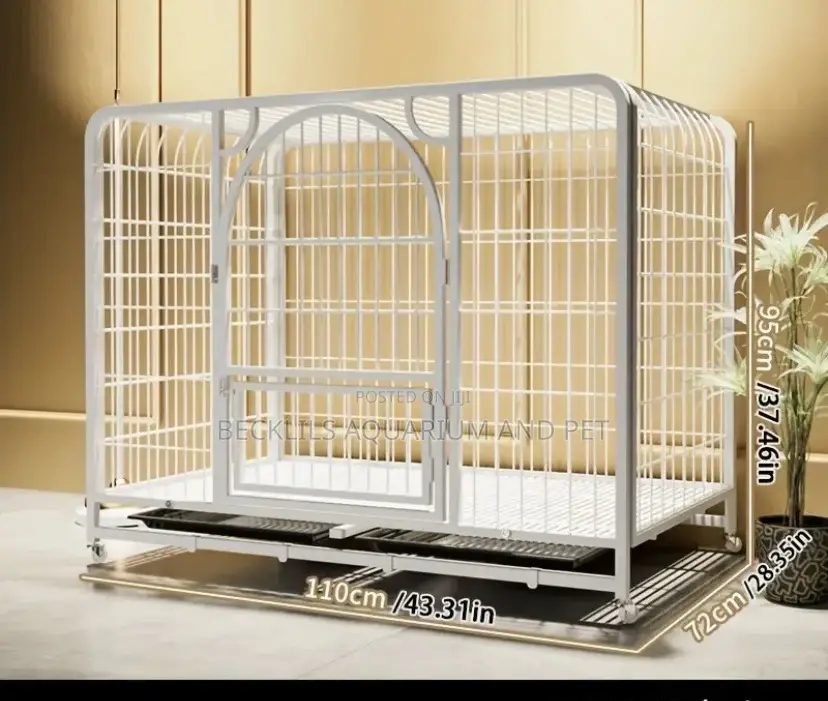 Outdoor Metallic Dog Cage