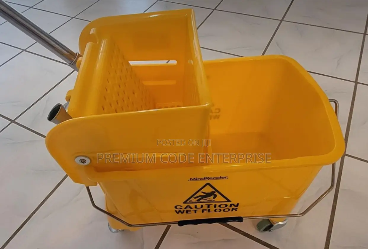 24-Liter Industrial Mop Bucket