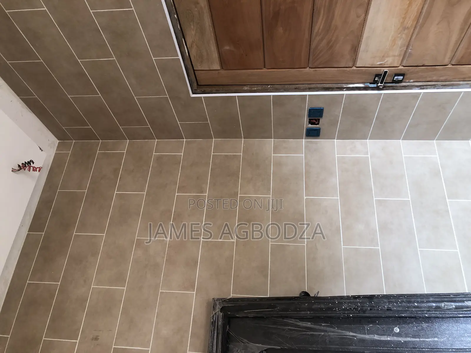 Am a Good Tiler