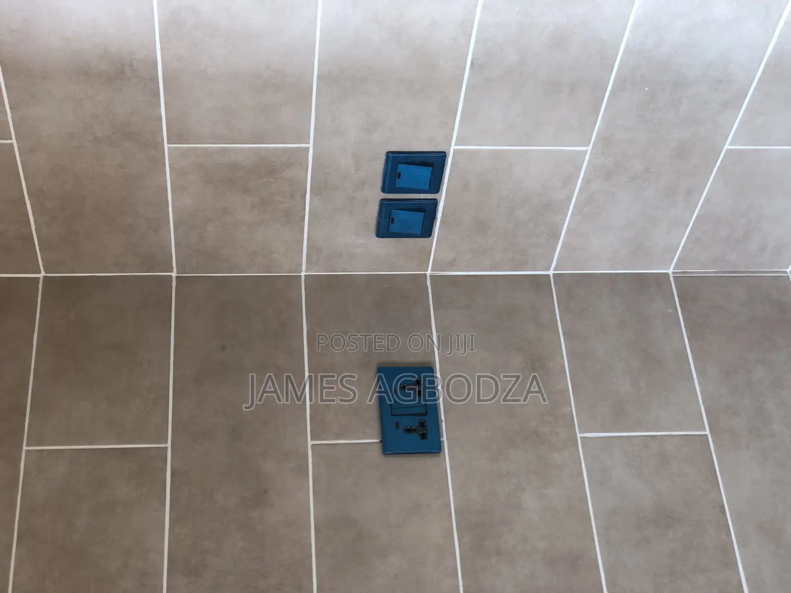 Am a Good Tiler