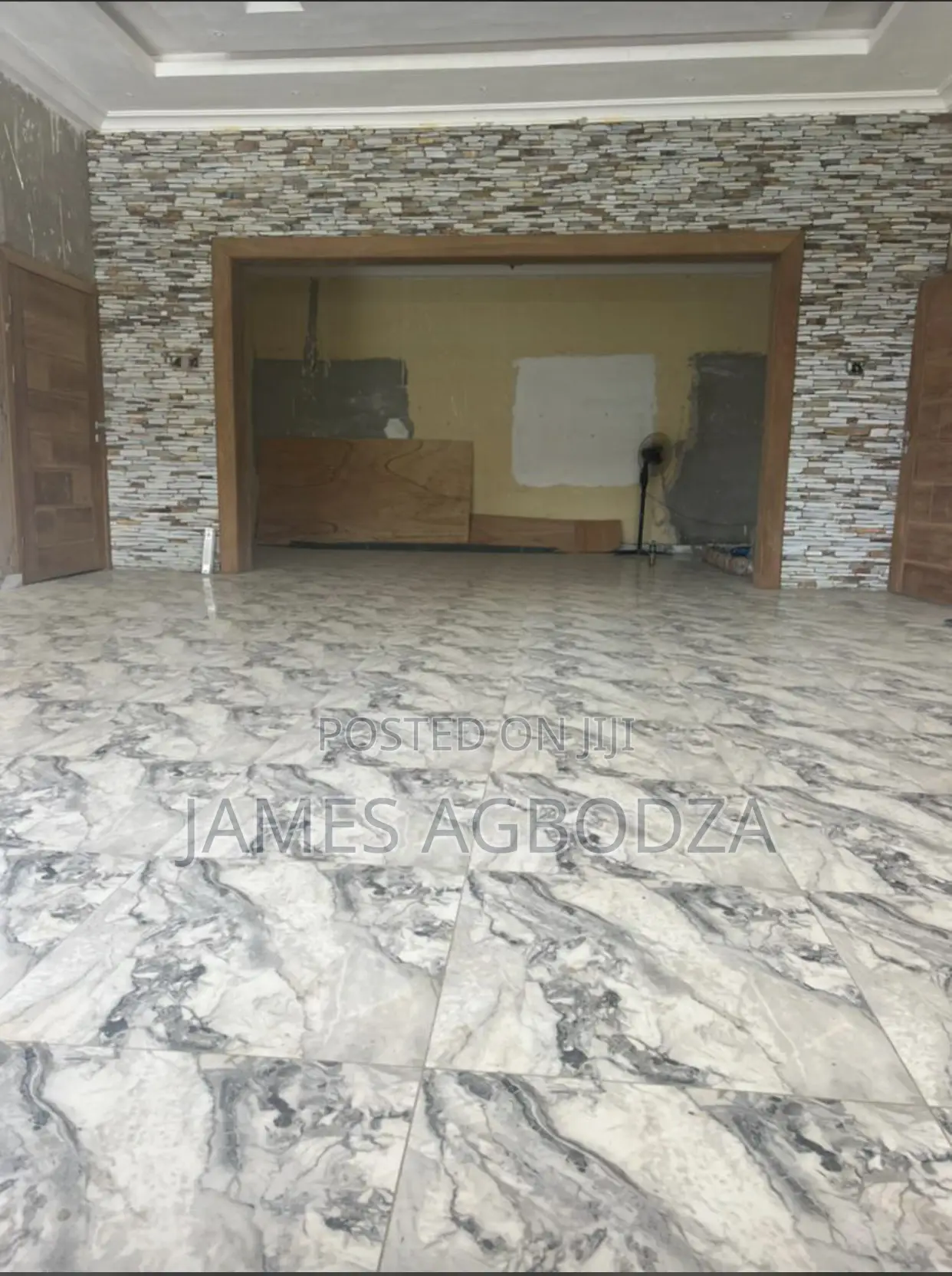 Am a Professional Tiler