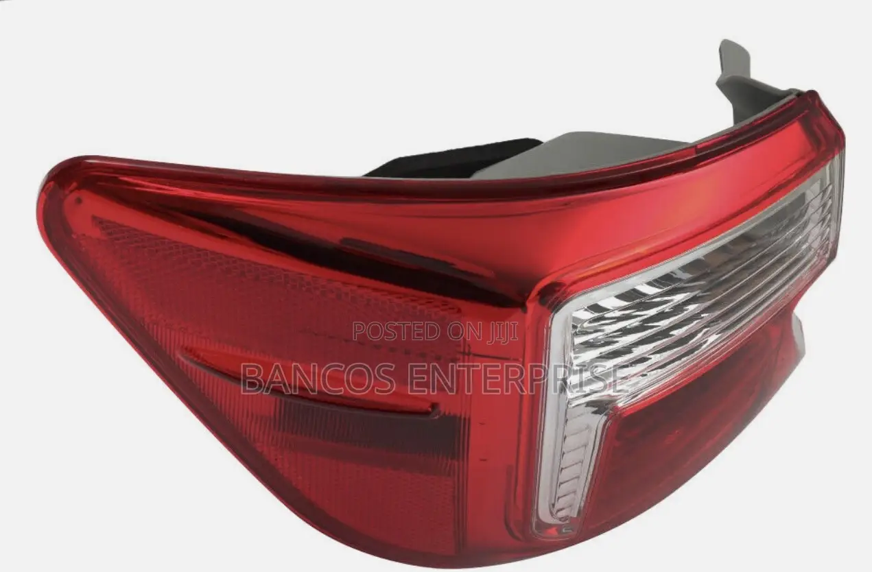 Toyota Camry 2012-2014 Tail Light