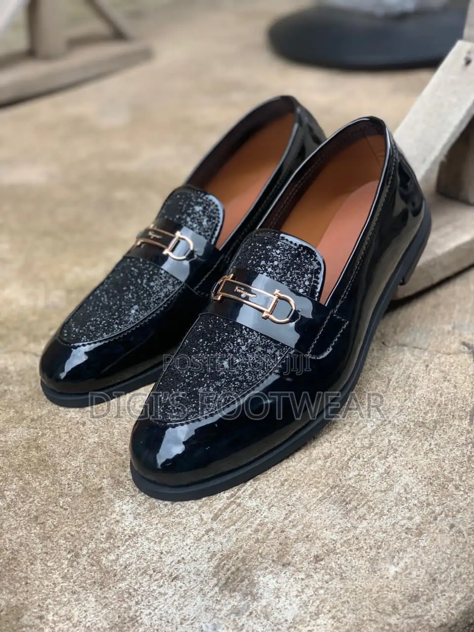 Black Diamond Mirror Shoe
